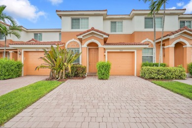 (private lake, pond, creek) Condo For Sale in Boynton Beach Florida