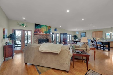 Stunning 4-bedroom, 3.5-bath custom-designed waterfront home - photo 2