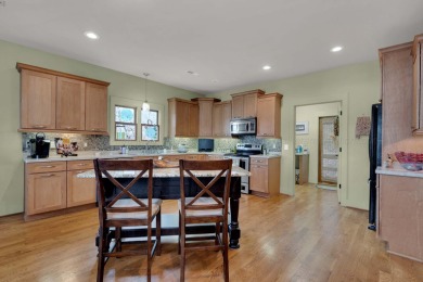 Stunning 4-bedroom, 3.5-bath custom-designed waterfront home - photo 7