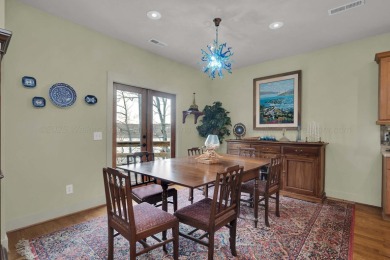 Stunning 4-bedroom, 3.5-bath custom-designed waterfront home - photo 8