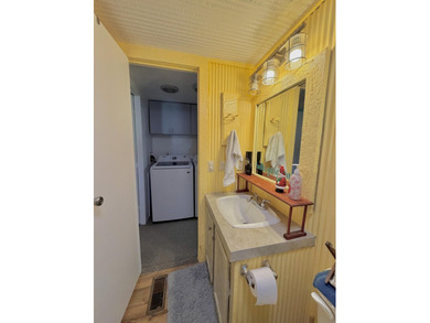 Country lliving at its finest. Single wide moblie home with