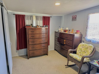 Country lliving at its finest. Single wide moblie home with