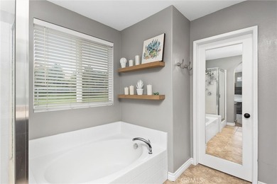 Golf course views, TURNKEY home located in Chapman - photo 26