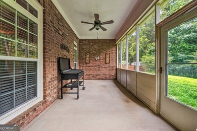 Welcome home to this beautifully maintained all-brick ranch - photo 32