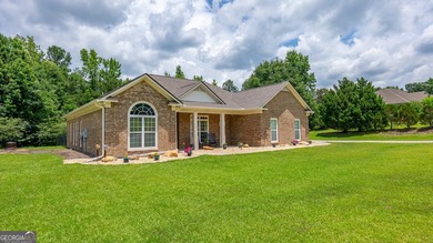 Welcome home to this beautifully maintained all-brick ranch - photo 34