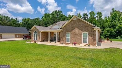 Welcome home to this beautifully maintained all-brick ranch - photo 36