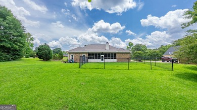 Welcome home to this beautifully maintained all-brick ranch - photo 45