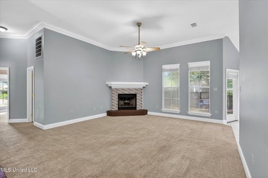 Fantastic location near the North Rec pool and playground! This - photo 7