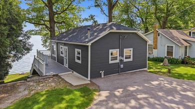 Just listed. Raised Ranch with 50 feet of prime shoreline along - photo 2