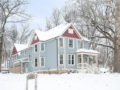 Lake Home For Sale in Saint Charles, Illinois