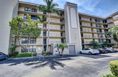 FULLY REIMAGINED 2-bed, 2-bath condo in the best location of - photo 21