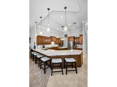 Welcome to this exceptional 5-bedroom, 4-bath luxury estate in - photo 22