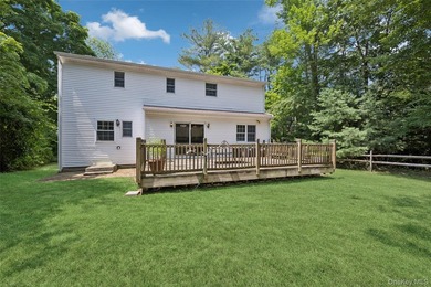 HALESITE COLONIAL Tucked away on a beautifully private - photo 4