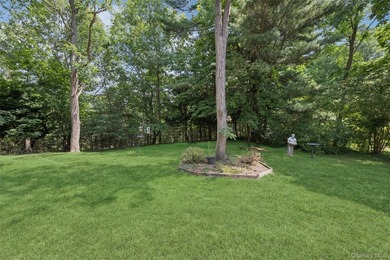 HALESITE COLONIAL Tucked away on a beautifully private - photo 5