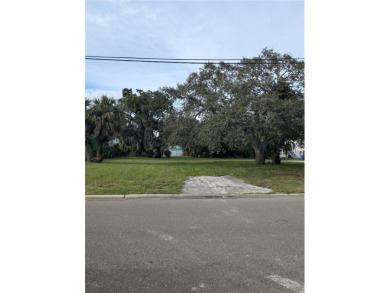 Under contract-accepting backup offers. Biking distance to - photo 3