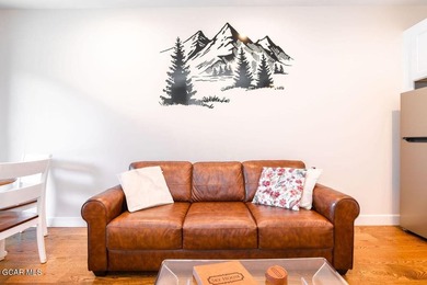 Ground-level 1-bed, 1-bath condo located in the heart of Grand - photo 6