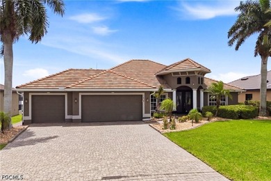 Gulf-access pool home with four bedrooms plus a den, two baths - photo 2