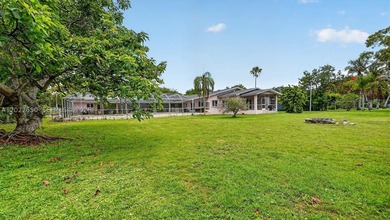 Situated on nearly an acre in the heart of prestigious Pinecrest - photo 13