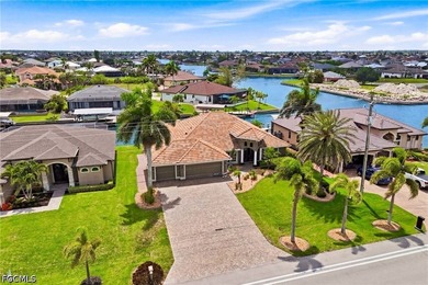 Gulf-access pool home with four bedrooms plus a den, two baths - photo 6