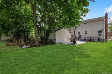 Welcome to 1701 Lexington Avenue in Merrick! This beautifully - photo 16
