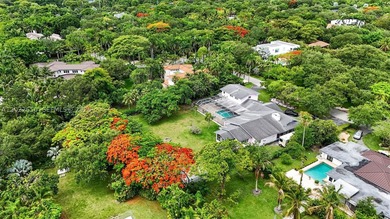 Situated on nearly an acre in the heart of prestigious Pinecrest - photo 19