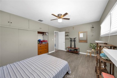 Rare opportunity to own a spacious single-level home with a - photo 27