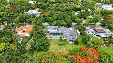 Situated on nearly an acre in the heart of prestigious Pinecrest - photo 30