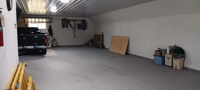 Check out this Riverside warehouse, which is insulated and