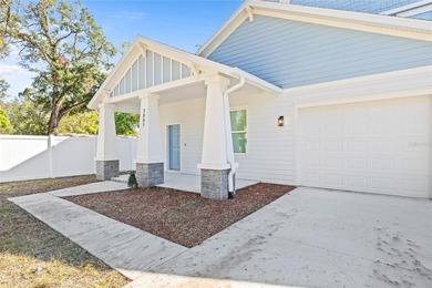 NOT IN A FLOOD ZONE! This contemporary home offers a perfect - photo 5