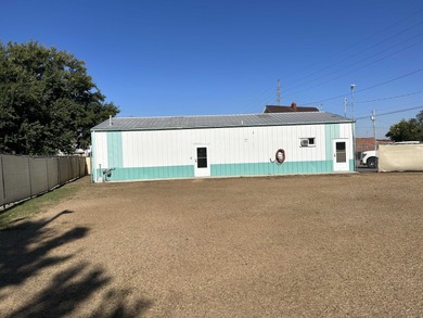 Check out this Riverside warehouse, which is insulated and