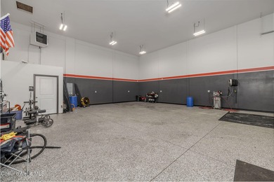 Better than new Commercial Condo just off I-90! Large 36x50