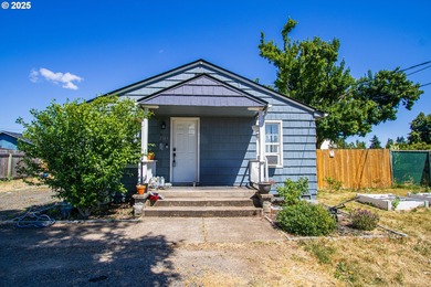 McKenzie River  Home For Sale in Springfield Oregon