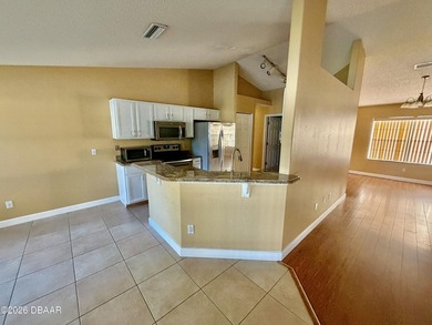 Located in desirable South Daytona, this beautiful 3-bedroom - photo 4