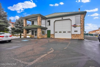 Office/Industrial Building in Warren K Park on a fully fenced
