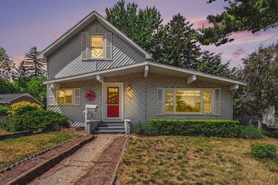 Welcome to this charming 3-bedroom, 1-bath home located in the - photo 2