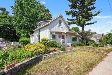 Welcome to this charming 3-bedroom, 1-bath home located in the - photo 3