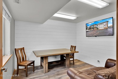 Office/Industrial Building in Warren K Park on a fully fenced