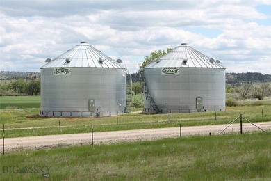 The Custer Legacy Ranch provides a rare combination to today's - photo 42
