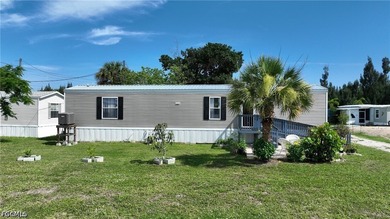 Welcome to a great waterfront opportunity in St James city, you - photo 2
