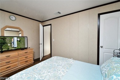 Welcome to a great waterfront opportunity in St James city, you - photo 7