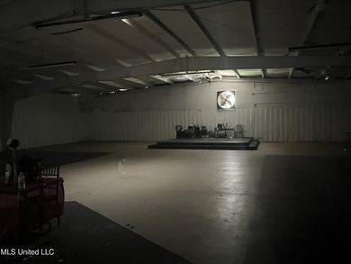 Great Commercial Investment Opportunity- 15,450 sf, not in a - photo 10