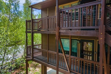 The mesmerizing sounds of the rapids beckons you to enjoy the - photo 4