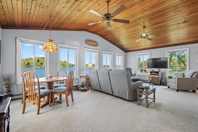 Beautifully appointed lakefront ranch has breathtaking views of - photo 12