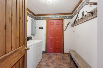 Discover lakeside living at this charming 2-bedroom, 1-bathroom - photo 4
