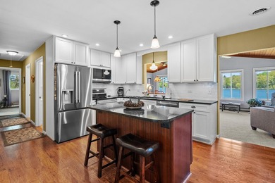 Beautifully appointed lakefront ranch has breathtaking views of - photo 16