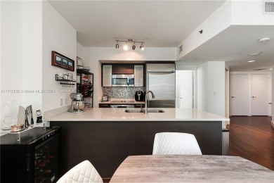 Beautiful corner unit at 500 Brickell, offering 2 bedrooms, 2