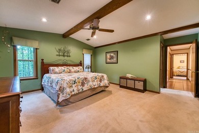 Well-maintained brick home situated on 3 acres outside the city - photo 17