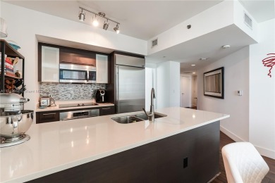 Beautiful corner unit at 500 Brickell, offering 2 bedrooms, 2
