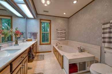 Well-maintained brick home situated on 3 acres outside the city - photo 18