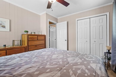 Beautifully appointed lakefront ranch has breathtaking views of - photo 23